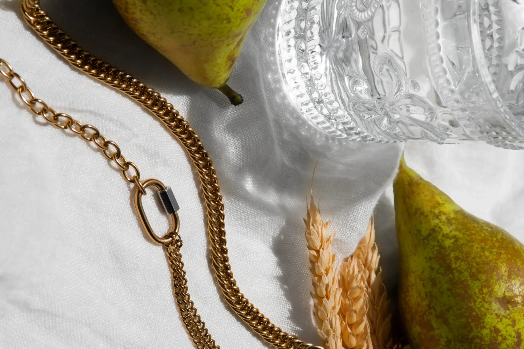 high angle gold chains pears 11zon 11zon