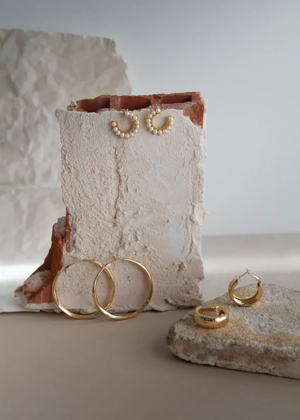 surtido de pendientes dorados esteticos 9 11zon 11zon